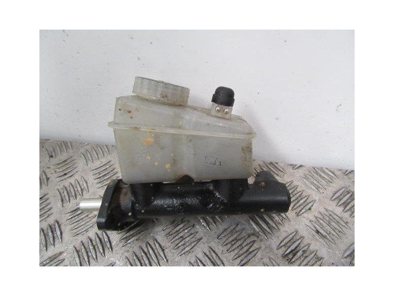 Recambio de bomba de freno : alfa romeo 33 : 1.5 g [1986] para alfa romeo 33 1.5 g referencia OEM IAM   
