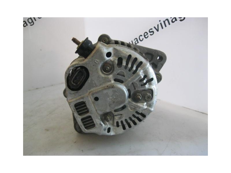 Recambio de alternador : honda accord : 2.0 td. -20t2n (104,72cv) 5p [2000] para honda accord 2.0 td. -20t2n referencia OEM IAM 