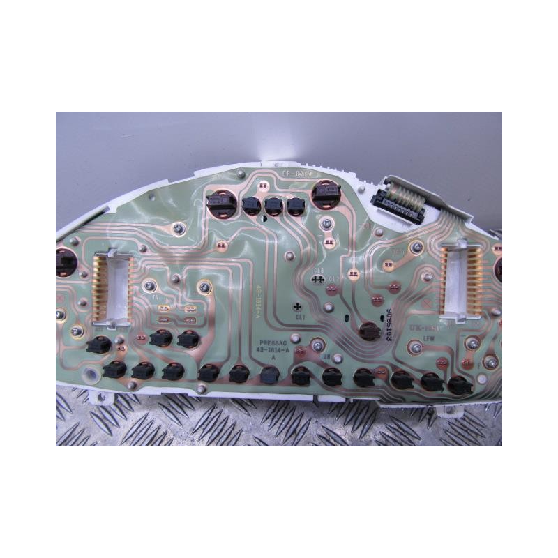 Recambio de cuadro instrumentos : mitsubishi carisma : 1.8 g [2000] para mitsubishi carisma 1.8 g referencia OEM IAM 43-1614-A  