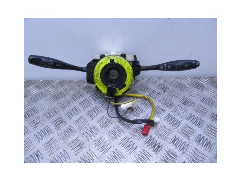 Recambio de mando luces y limpias : mitsubishi carisma : 1.8 g [2000] para mitsubishi carisma 1.8 g referencia OEM IAM MR318844 