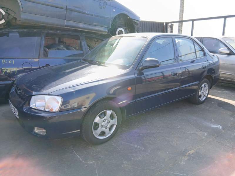 HYUNDAI ACCENT II SEDÁN (LC)