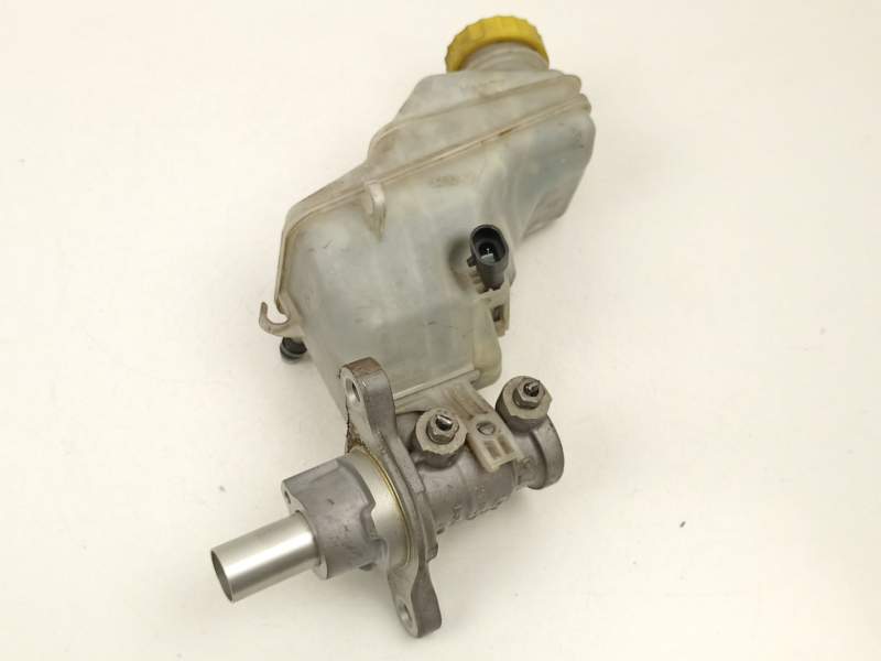 Recambio de bomba de freno para fiat punto 1.9 jtd referencia OEM IAM 77365715  