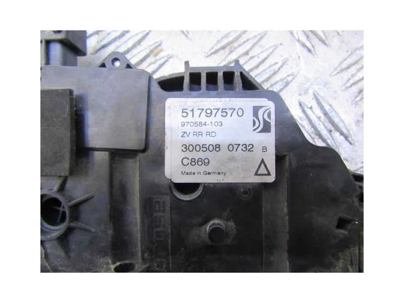 Recambio de cerradura pta. tras. dch. : fiat punto : 1.3 jtd (74,78cv) [2008] para fiat punto 1.3 jtd referencia OEM IAM 5179757