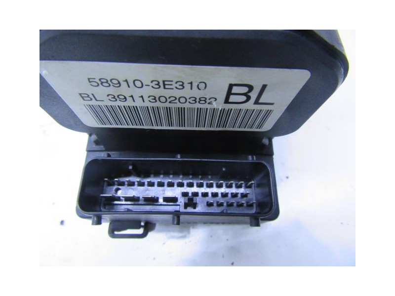 Recambio de abs : kia sorento : 2.5 crdi (140,04cv) [2004] para kia sorento 2.5 crdi referencia OEM IAM 026521692858910-3E310  