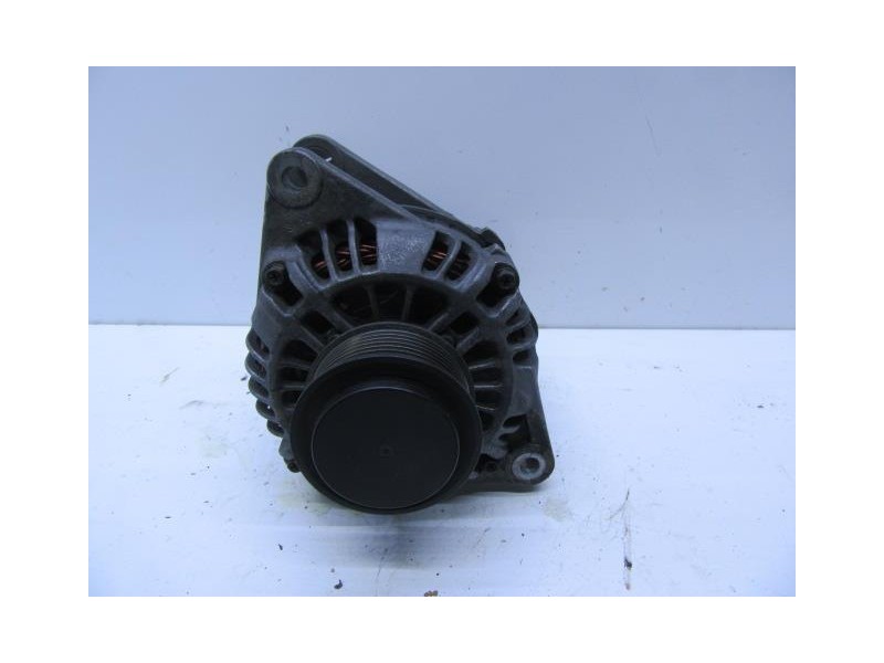 Recambio de alternador : kia sorento : 2.5 crdi (140,04cv) [2004] para kia sorento 2.5 crdi referencia OEM IAM 37300-4A110  