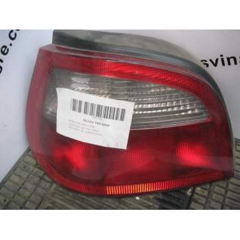 PILOTO TRASERO IZQUIERDO BLANCO Y ROJO 5P 