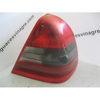PILOTO TRASERO DERECHO A2028202266 