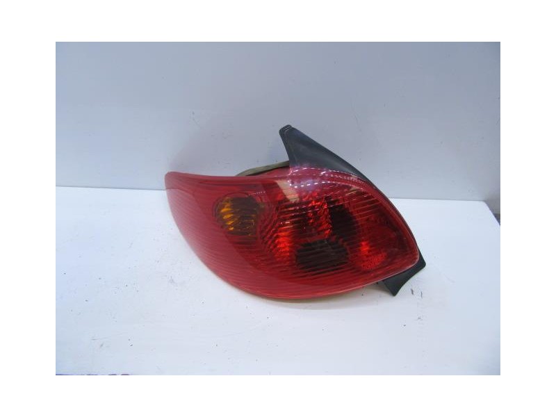 Recambio de piloto trasero izq. : peugeot 206 : 1.4 g (74,78cv) [2005] para peugeot 206 1.4 g referencia OEM IAM   