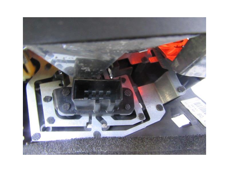 Recambio de piloto trasero dch. : bmw 320 : 2.0 td (149,56cv) [2003] para bmw  320 2.0 td referencia OEM IAM   