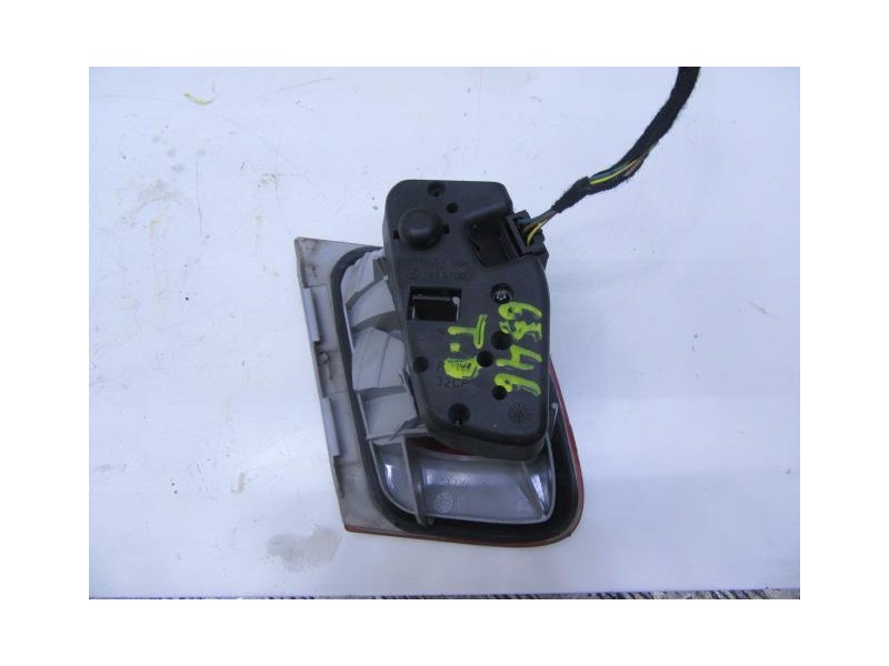 Recambio de piloto porton dch. : bmw 320 : 2.0 td (149,56cv) [2003] para bmw  320 2.0 td referencia OEM IAM   