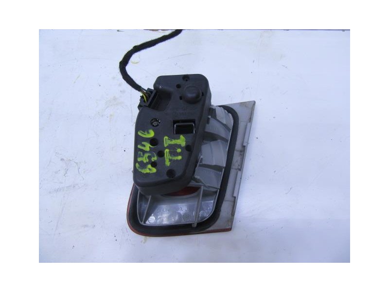 Recambio de piloto porton izq. : bmw 320 : 2.0 td (149,56cv) [2003] para bmw  320 2.0 td referencia OEM IAM   