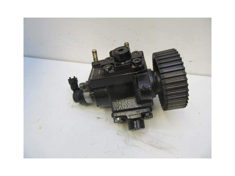 Recambio de bomba inyectora diesel para opel astra 1.9 cdti referencia OEM IAM 55193731 0445010097 