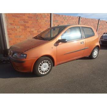FIAT PUNTO BERLINA (188)