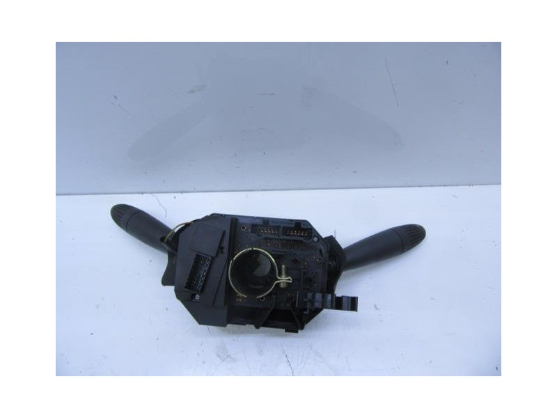Recambio de mando luces y limpias : fiat punto : 1.9 d (85,65cv) [2005] para fiat punto 1.9 d referencia OEM IAM 735381041  
