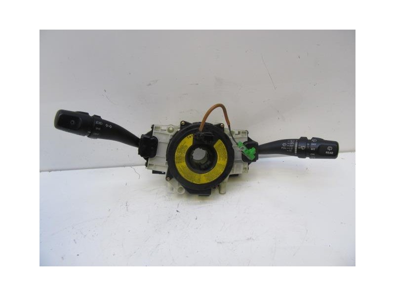 Recambio de mando luces y limpias : kia cerato : 1.6 g (104,96cv) [2005] para kia cerato 1.6 g referencia OEM IAM   