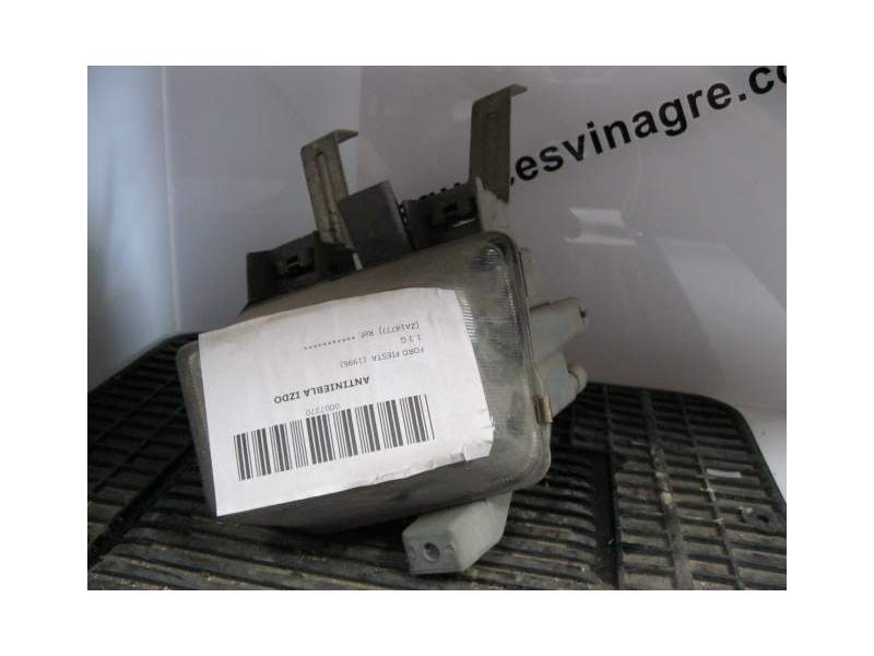 Recambio de antiniebla izquierdo para ford fiesta 1.3 g/j4c referencia OEM IAM BLANCO  