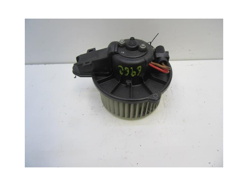 Recambio de motor calefaccion : audi a6 : 2.5 td (149,56cv) [2002] para audi a6 2.5 td referencia OEM IAM 0130111202CONRESISTENC