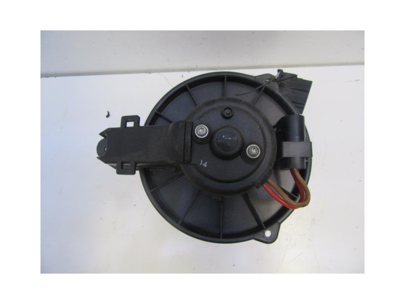 Recambio de motor calefaccion : audi a6 : 2.5 td (149,56cv) [2002] para audi a6 2.5 td referencia OEM IAM 0130111202CONRESISTENC