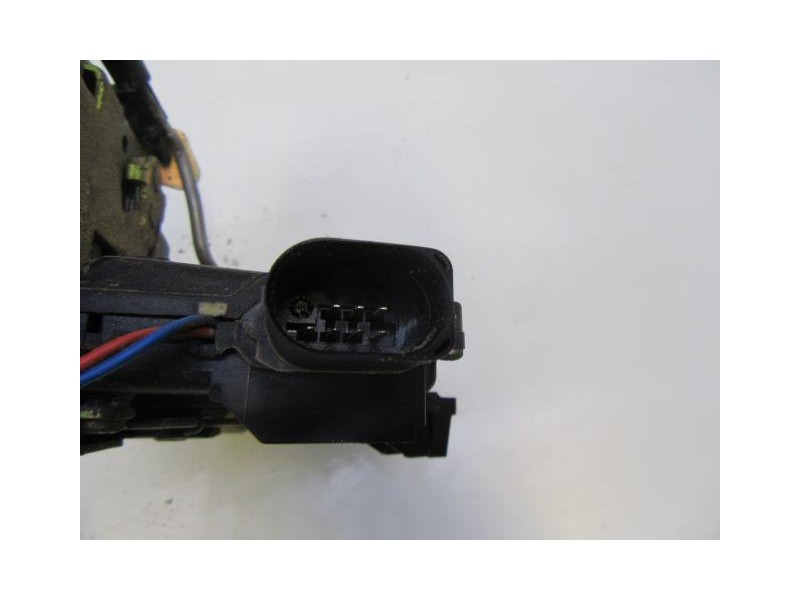 Recambio de cerradura pta. tras. dch. : audi a6 : 2.5 td (149,56cv) [2002] para audi a6 2.5 td referencia OEM IAM   