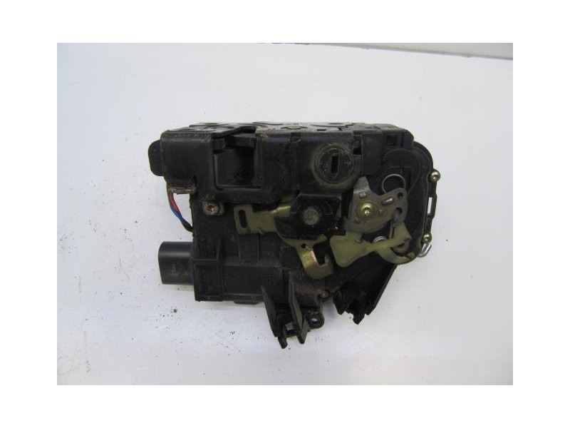 Recambio de cerradura pta. tras. izq. : audi a6 : 2.5 td (149,56cv) [2002] para audi a6 2.5 td referencia OEM IAM   