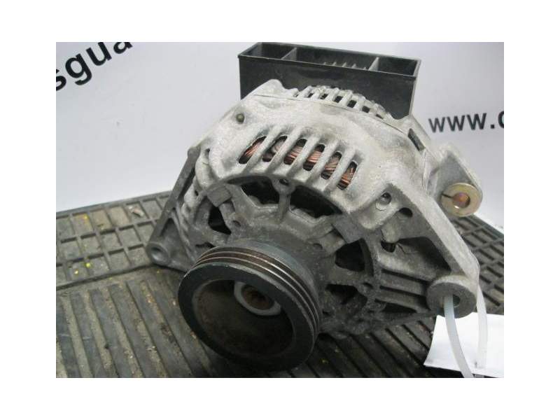 Recambio de alternador para renault clio 1.4-g/e7j referencia OEM IAM 7700870279  