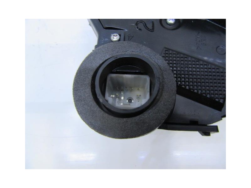 Recambio de cerradura pta. del. dch. : toyota yaris : 1.3 g (101cv) 6v [2010] para toyota yaris 1.3 g 6v referencia OEM IAM   