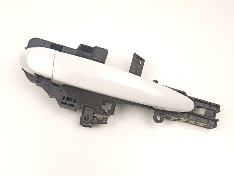 Recambio de manilla delantera derecha para bmw serie 1 coupe (e82) 123d referencia OEM IAM 51217200936  