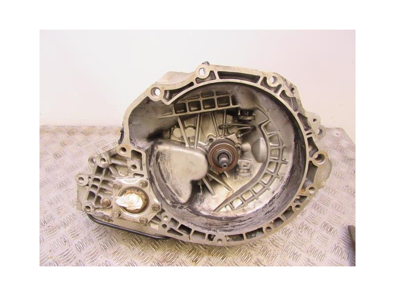 Recambio de cambio 5v (gasolina) : daewoo nubira : 1.6 g (108,77cv) [2004] para daewoo nubira 1.6 g referencia OEM IAM CRBC372  