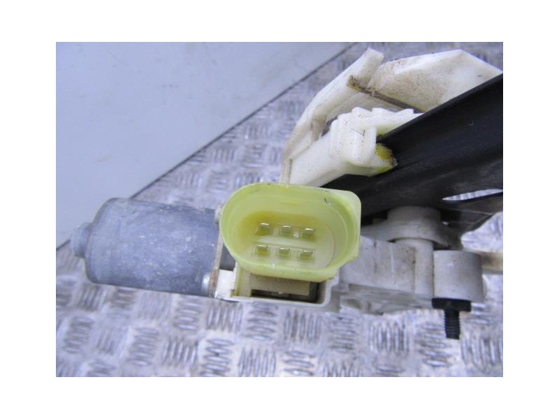 Recambio de elevalunas elec. del. dch. : bmw 335 : 3.0 td 306d5(285,52cv) [2007] para bmw  335 3.0 td 306d5 referencia OEM IAM C