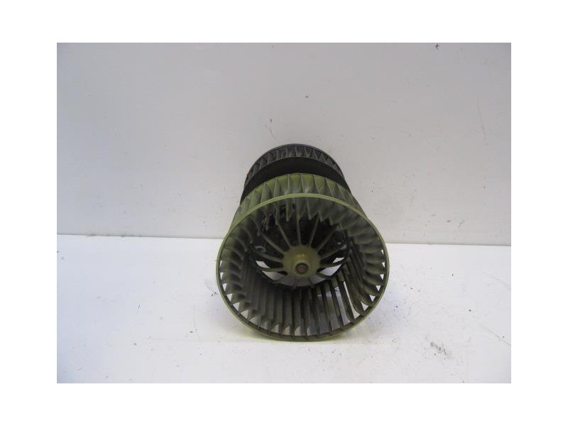 Recambio de motor calefaccion : bmw 320 : 1.7 tds (89,73cv) [1997] para bmw  320 1.7 tds referencia OEM IAM 0130111188  