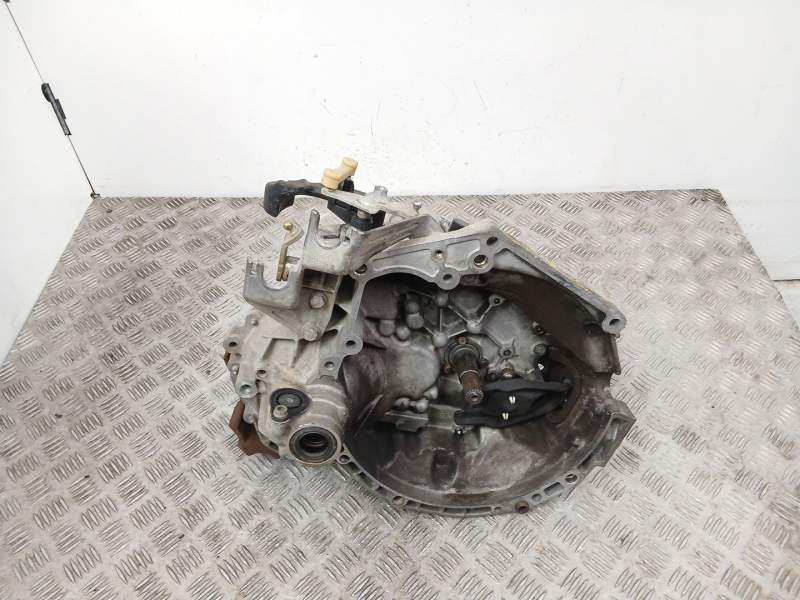 Recambio de caja cambios 5v gasolina para citroën c2 1.1 g referencia OEM IAM 20CQ08  