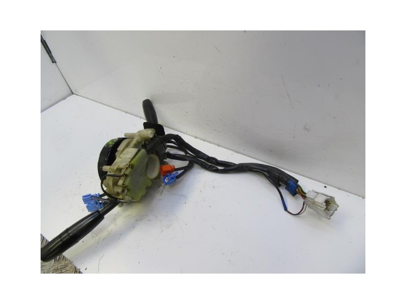 Recambio de mando luces y limpias : kia carnival : 2.9 td (126,44cv) [2000] para kia carnival 2.9 td referencia OEM IAM   