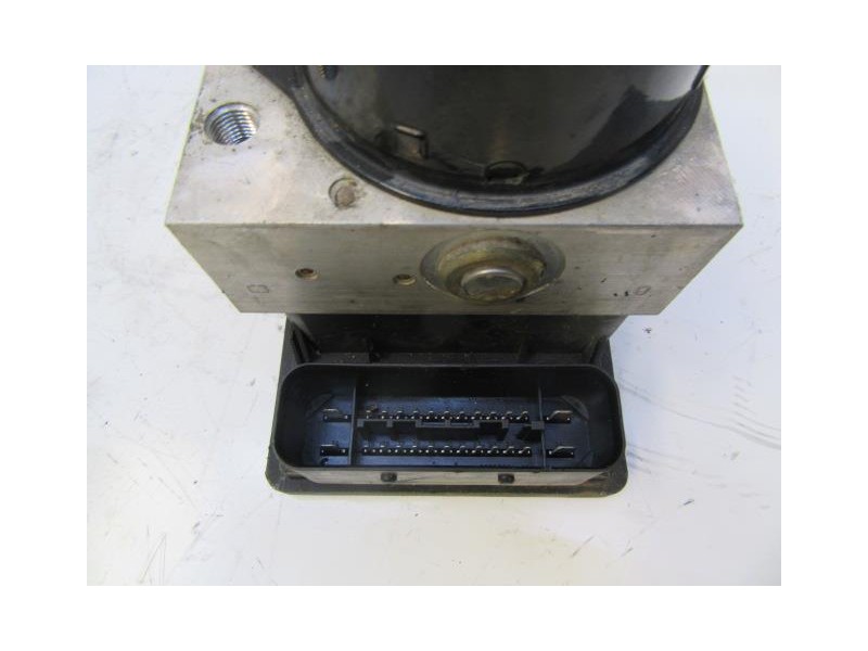 Recambio de abs : opel astra : 1.9 cdti (119,64cv) [2005] para opel astra 1.9 cdti referencia OEM IAM 13157577GX  