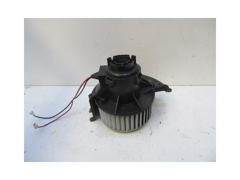 Recambio de motor calefaccion : opel astra : 1.9 cdti (119,64cv) [2005] para opel astra 1.9 cdti referencia OEM IAM 52407543  