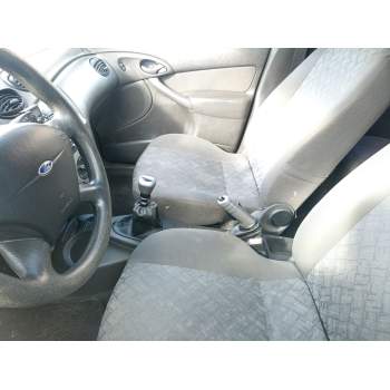 FORD FOCUS I SEDÁN (DFW)