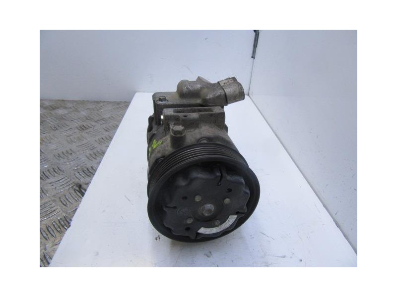 Recambio de aire acondicionado : seat ibiza : 1.4 g (74,78cv) [2004] para seat ibiza 1.4 g referencia OEM IAM 6Q0820803D  