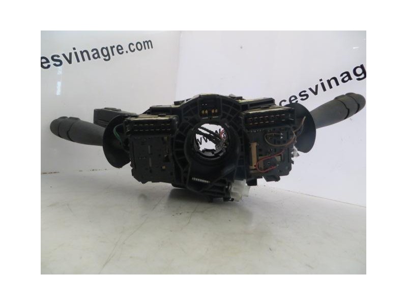 Recambio de mando luces y limpias : renault laguna : 1.9 d/f9q d6 (119,68cv) 5p [2005] para renault laguna 1.9 d/f9q d6 referenc
