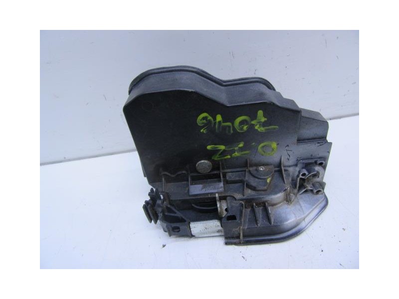 Recambio de cerradura pta. del. izq. : bmw 118 : 2.0 td (142,76cv) 6v [2011] para bmw  118 2.0 td 6v referencia OEM IAM 7229461 