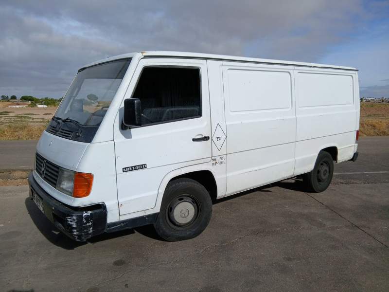 mercedes-benz mb furgoneta (w631) del año 1991