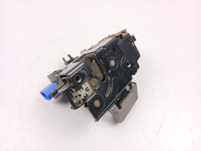 Recambio de cerradura puerta delantera derecha para audi a3 (8p1) 2.0 tdi 16v referencia OEM IAM 4E1837016  