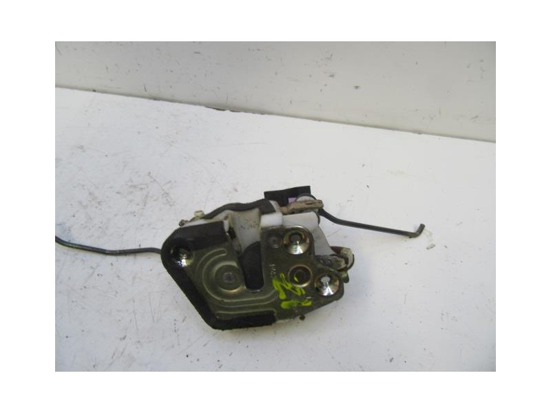 Recambio de cerradura pta. del. izq. : hyundai coupe : 2.0 g (138,68cv) 3p [2000] para hyundai coupe 2.0 g referencia OEM IAM   