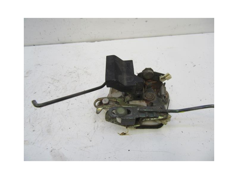 Recambio de cerradura pta. del. izq. : hyundai coupe : 2.0 g (138,68cv) 3p [2000] para hyundai coupe 2.0 g referencia OEM IAM   