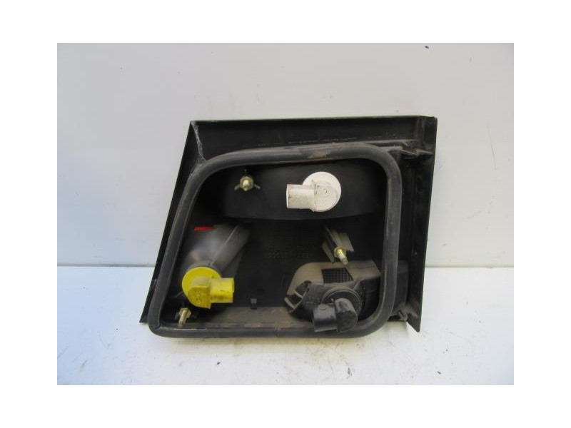 Recambio de piloto porton izq. : peugeot 806 : 2.0 d 5p [1997] para peugeot 806 2.0 d referencia OEM IAM   