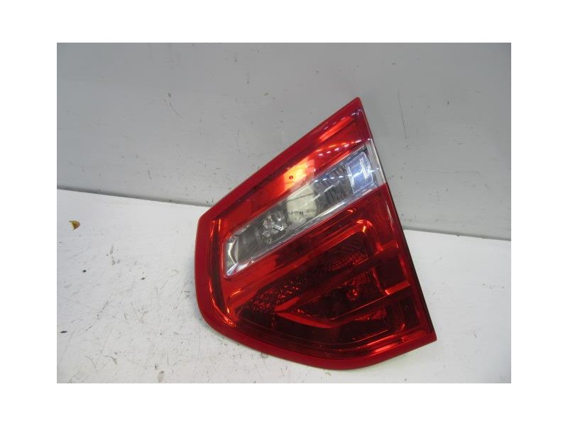 Recambio de piloto porton dch. : citroen c 4 : 1.6 hdi picasso (109cv) [2009] para citroen c 4 1.6 hdi picasso referencia OEM IA