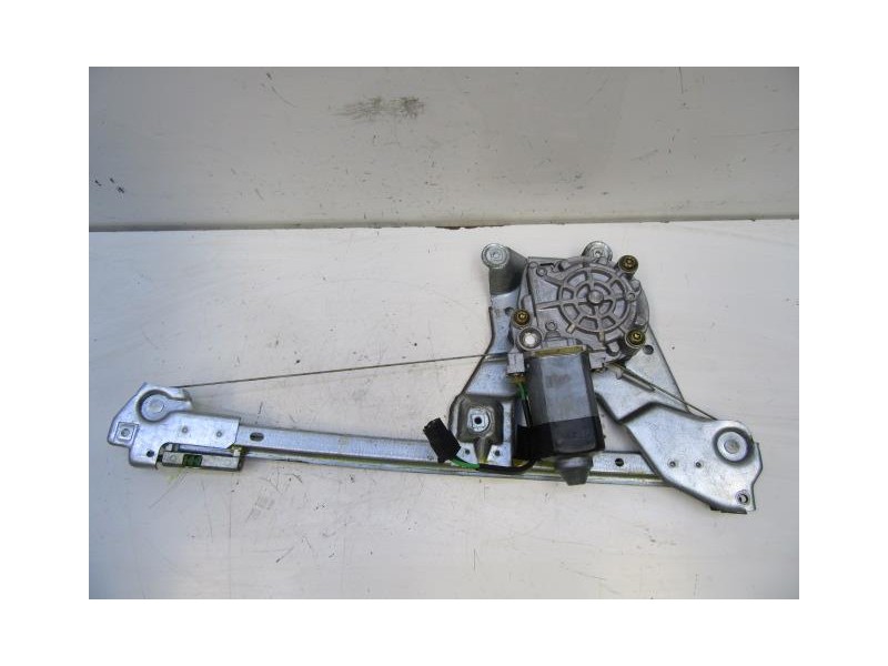 Recambio de elevalunas elec. tra. izq. : audi 100 : 2.6 g (149,56cv) [1994] para audi 100 2.6 g referencia OEM IAM ELECTRICO  