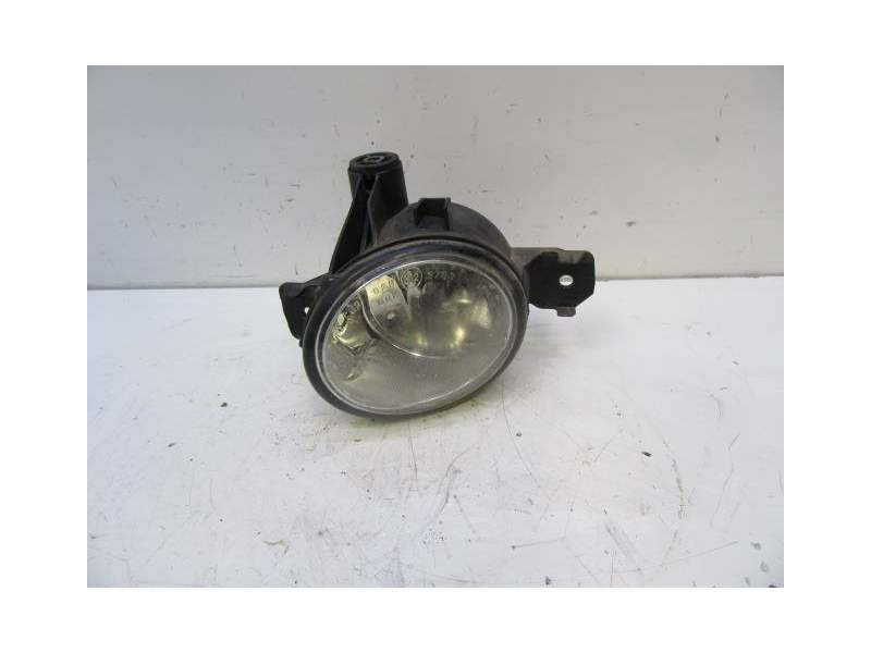 Recambio de antiniebla izquierdo para bmw x3 (e83) 2.0 d referencia OEM IAM 63176910791  