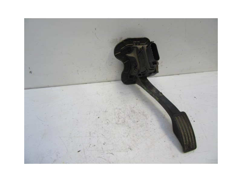 Recambio de potenciómetro aceleración : ford transit : 2.2 td (110,13cv) [2007] para ford transit 2.2 td referencia OEM IAM 6C11