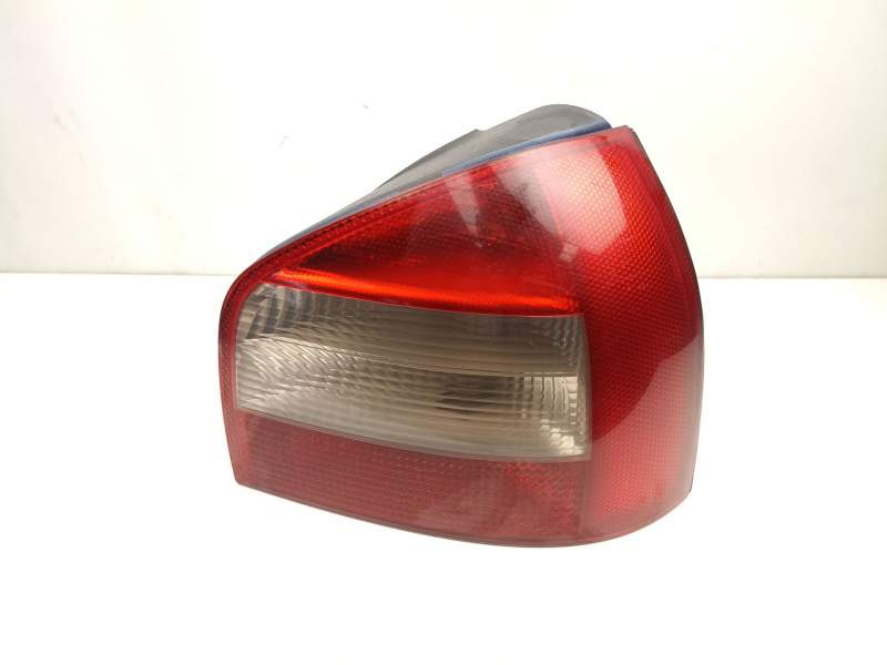 Recambio de piloto trasero derecho para audi a3 (8l1) 1.9 tdi quattro referencia OEM IAM 8L0945096C  