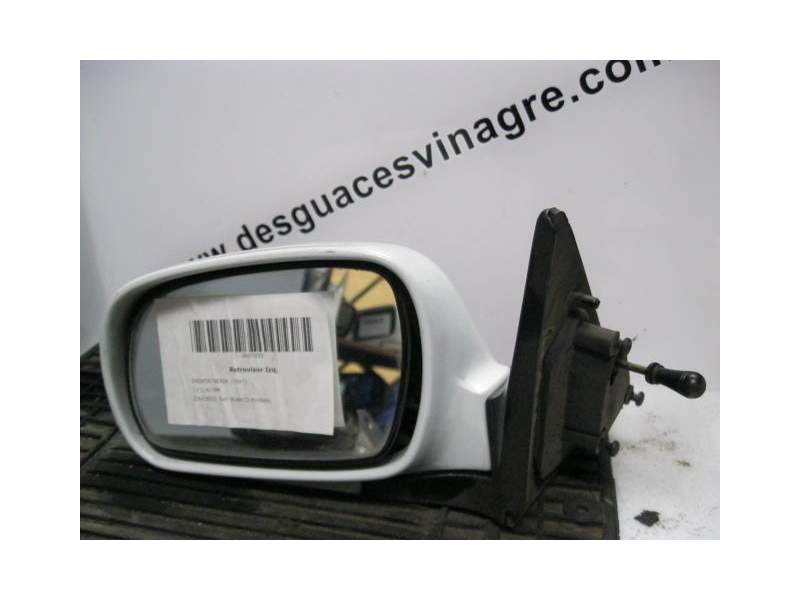 Recambio de retrovisor izquierdo para daewoo nexia 1.5 g-a15mf referencia OEM IAM BLANCO MANUAL  