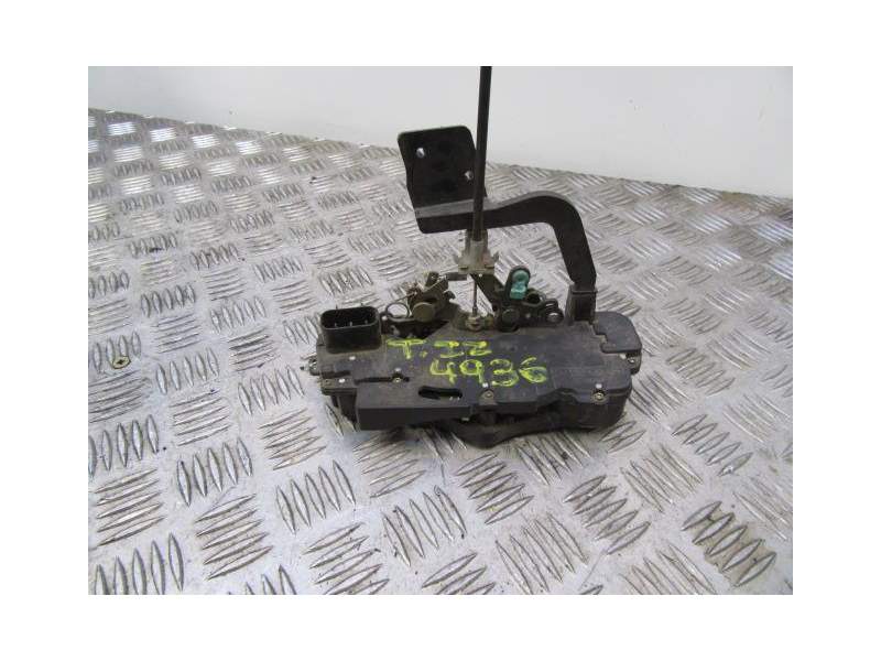 Recambio de cerradura puerta trasera izquierda para fiat stilo (192_) 1.6 16v (192_xb1a) referencia OEM IAM   
